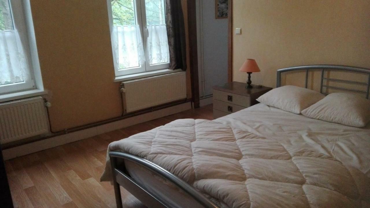 Rijhuis Villa Anseremme Buitenkant foto