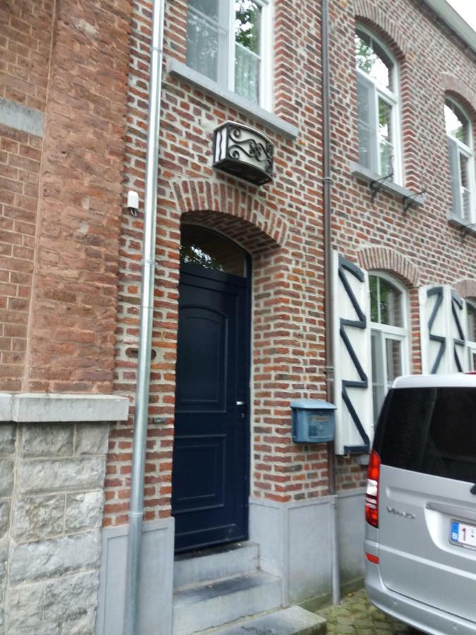 Rijhuis Villa Anseremme Buitenkant foto