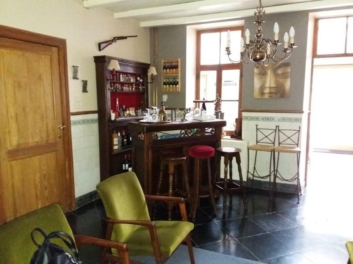 Rijhuis Villa Anseremme Buitenkant foto